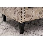 Fauteuil club à oreilles, garni, avec cloutage